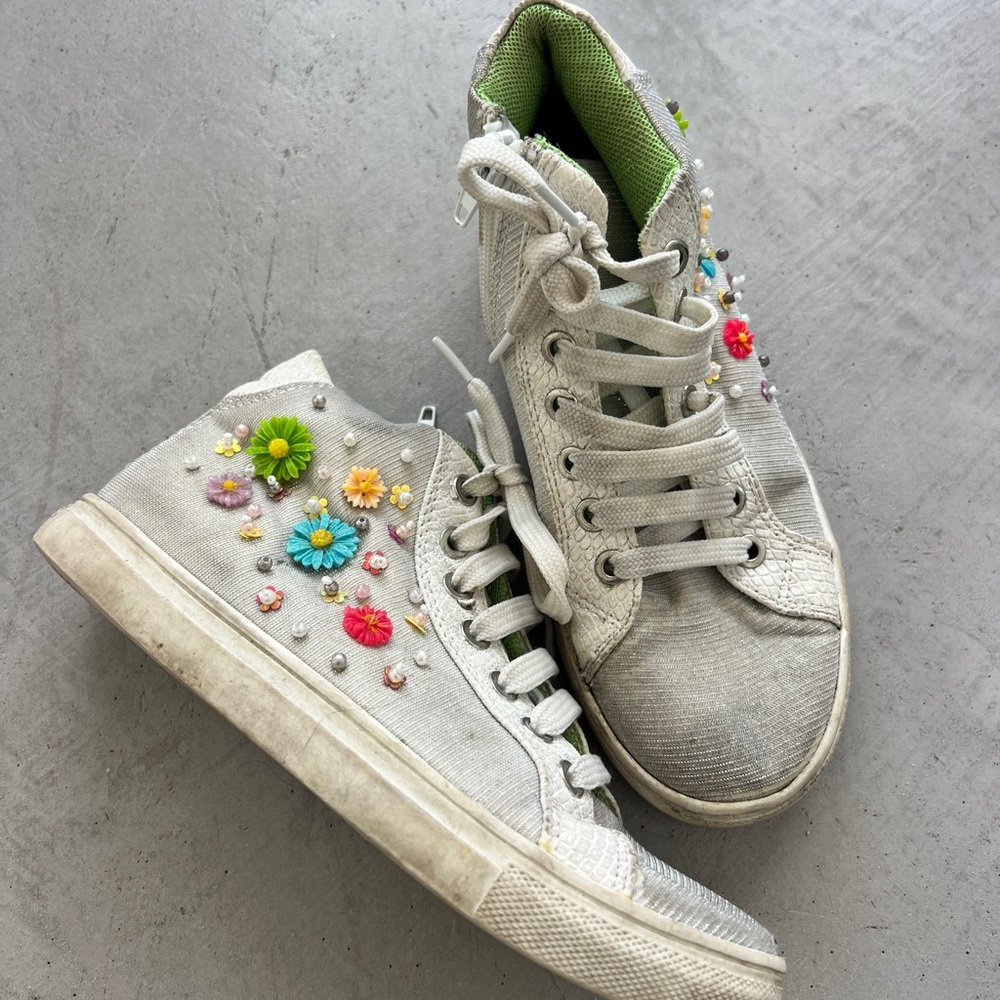 Floral Embroidered High-Top Sneakers